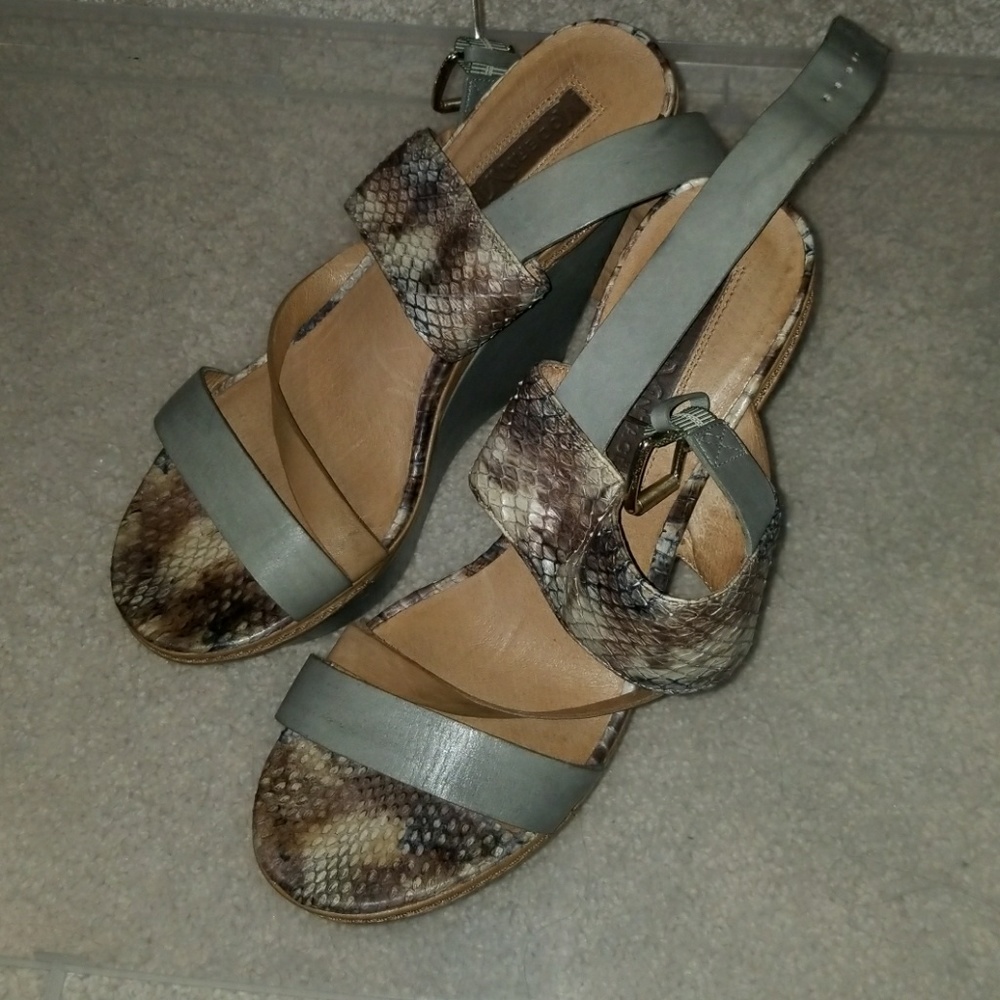 Modern vintage wedges